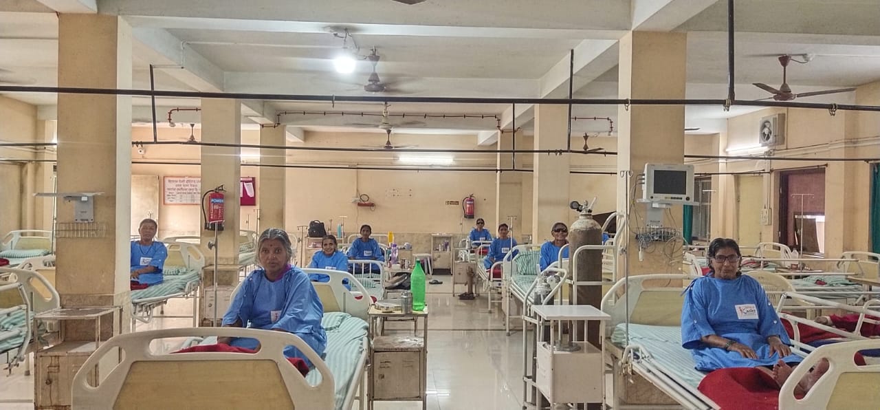 Cloth and Gown Donation - Leprosy Patients - Warora - 2024